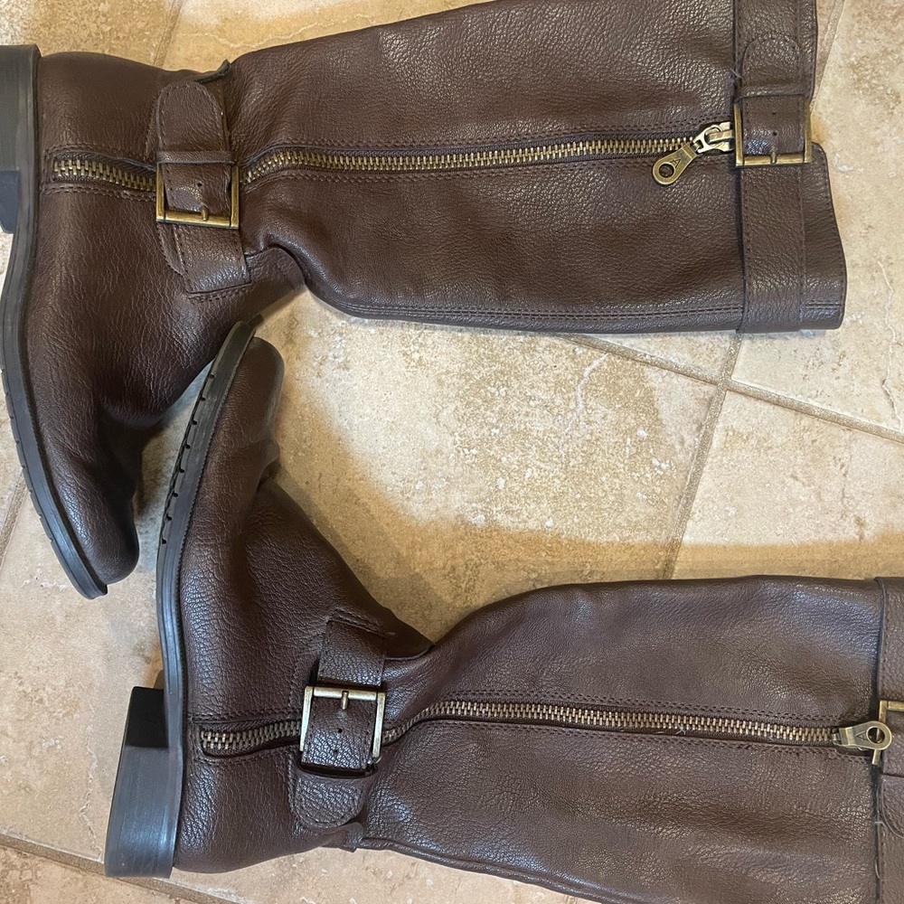 Aerosoles Ride Around boot